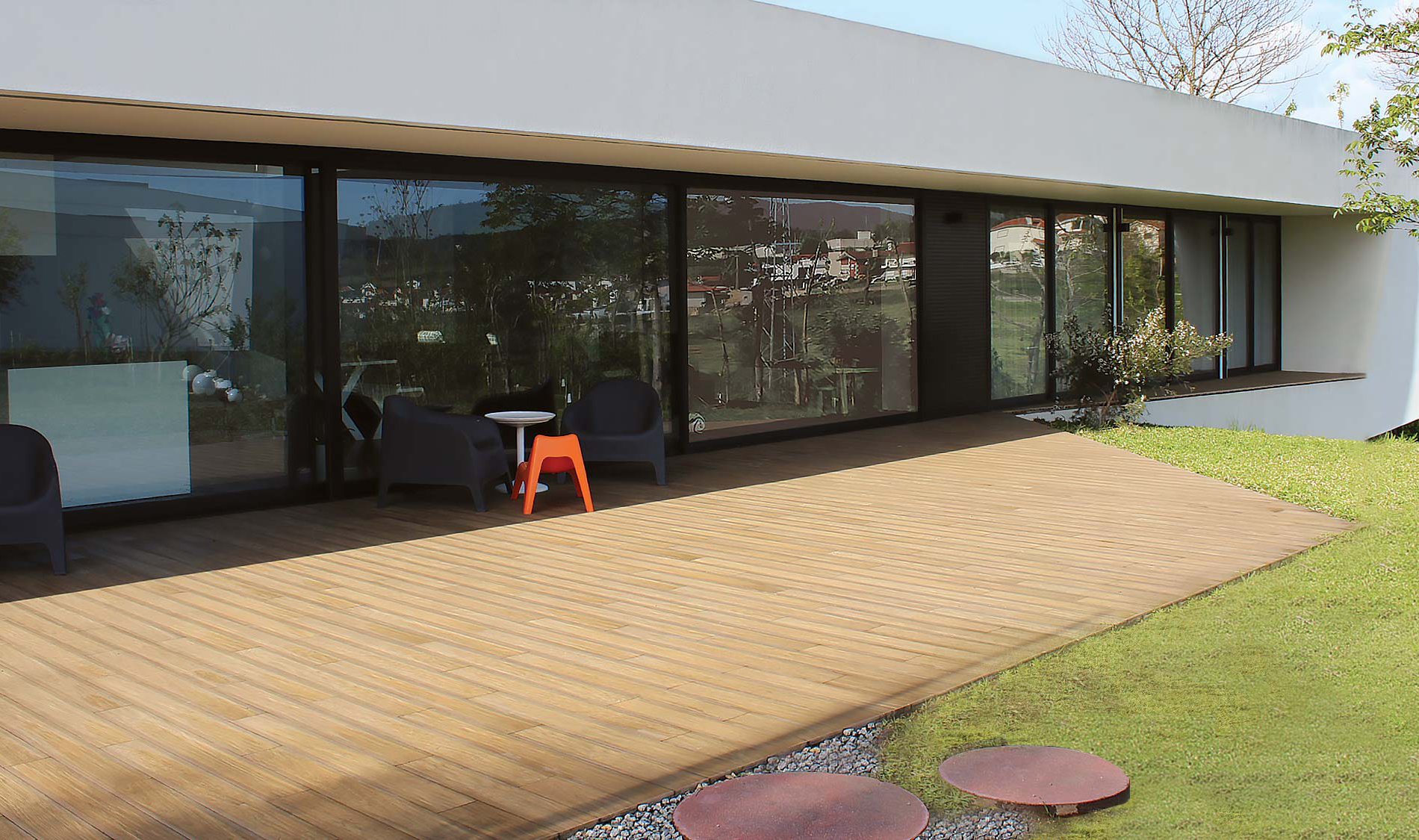 8 dicas para aproveitar ao máximo a luz natural. Fachada de vidro, Casa dos Arquitetos. Projeto Obra Atelier