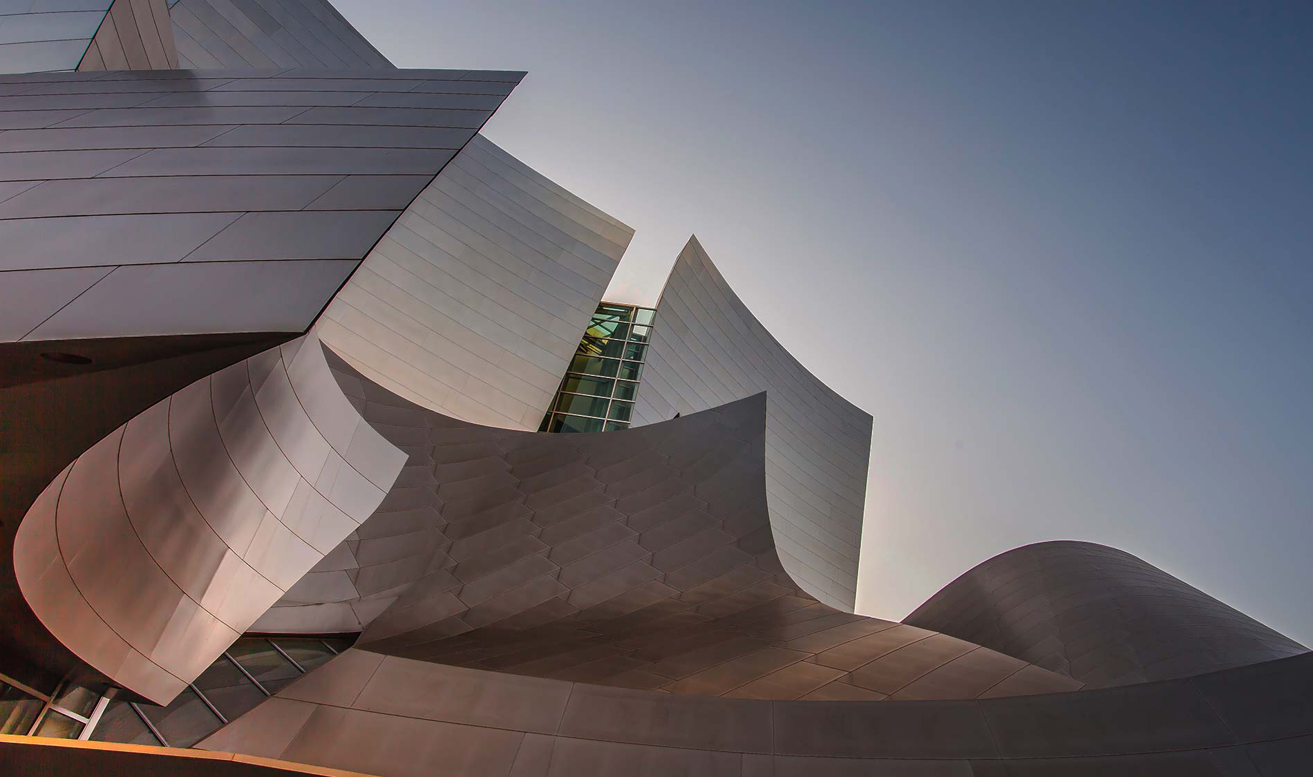 estrutura metálica, vantagens e desvantagens. Edifício Guggenheim em estrutura metálica que permite formas arrojadas. Blog Obra Atelier