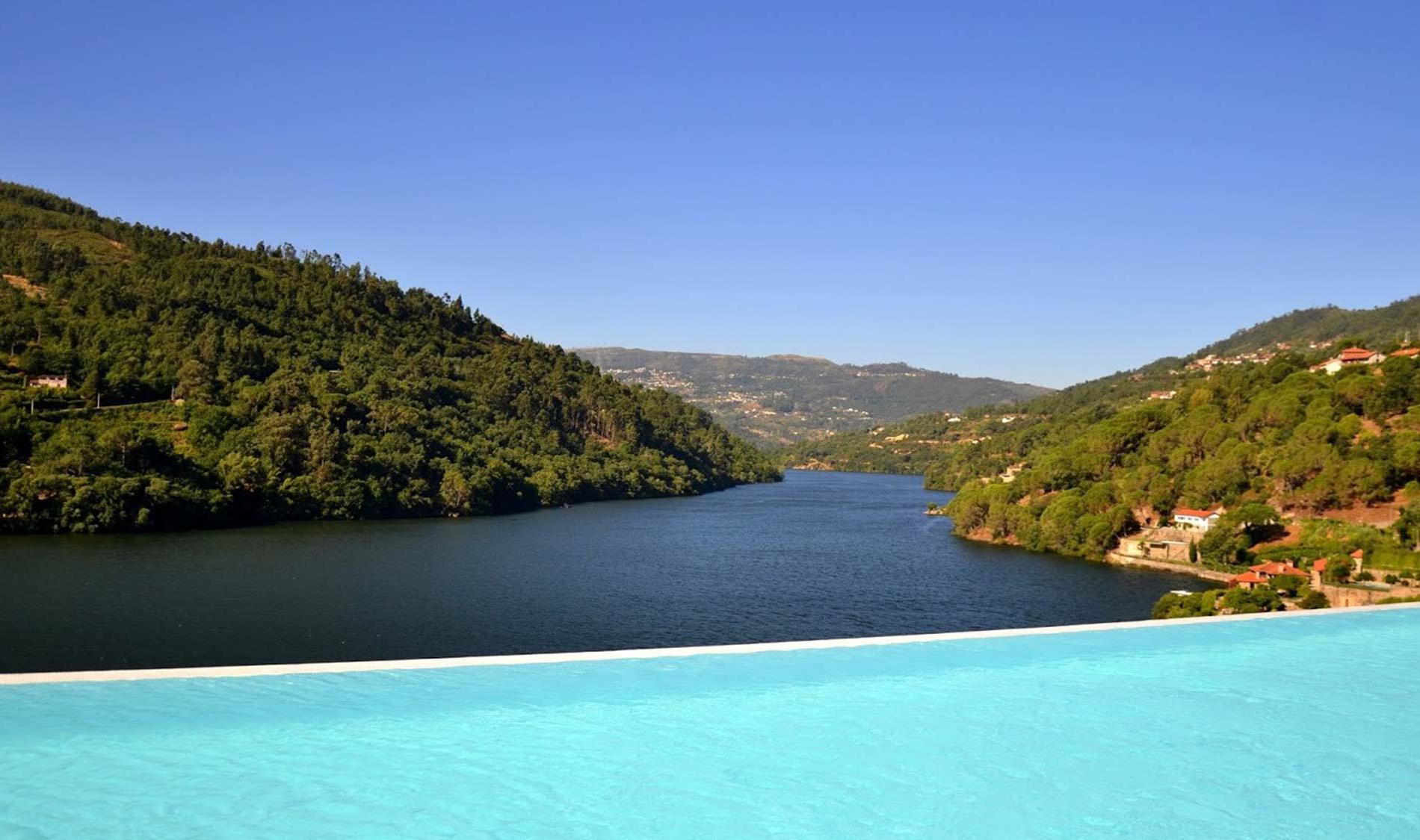 Piscina infinita: 12 piscinas de tirar o folego. Douro Royal Valley Hotel, Portugal. Blog Obra Atelier 